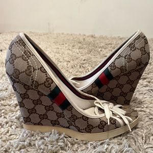 Authentic Gucci monogram wedge Heel Peep-toe